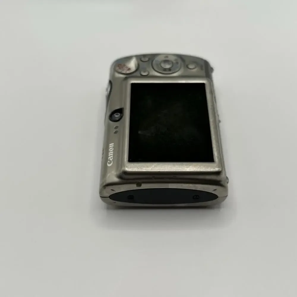 Canon PowerShot ELPH SD900 Silver 10MP 3X Zoom Digital Pocket Camera No Shutter